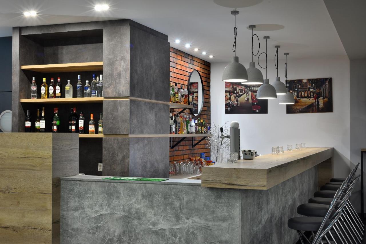 Hotel Agat Piotrków Trybunalski Exteriér fotografie