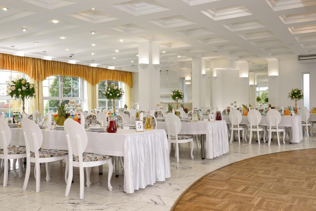 Hotel Agat Piotrków Trybunalski Exteriér fotografie
