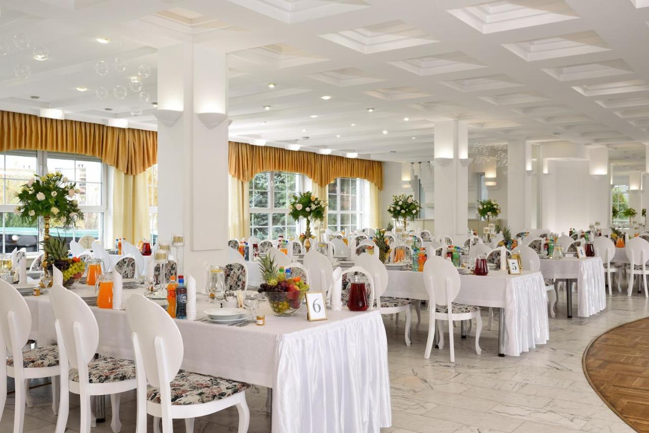 Hotel Agat Piotrków Trybunalski Exteriér fotografie